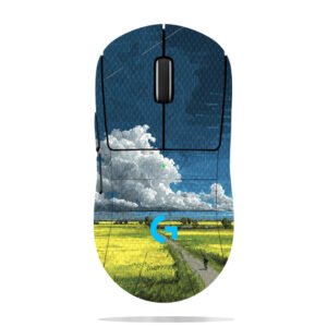 Style Field with Cyclists